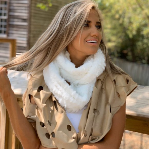 Fashionable Infinity Lightweight Scarf - White - Picture 1 of 2